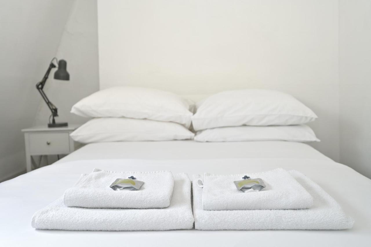 Soho, Piccadilly & Chinatown - Two Bedroom & Two Double Beds Apartment London Kültér fotó