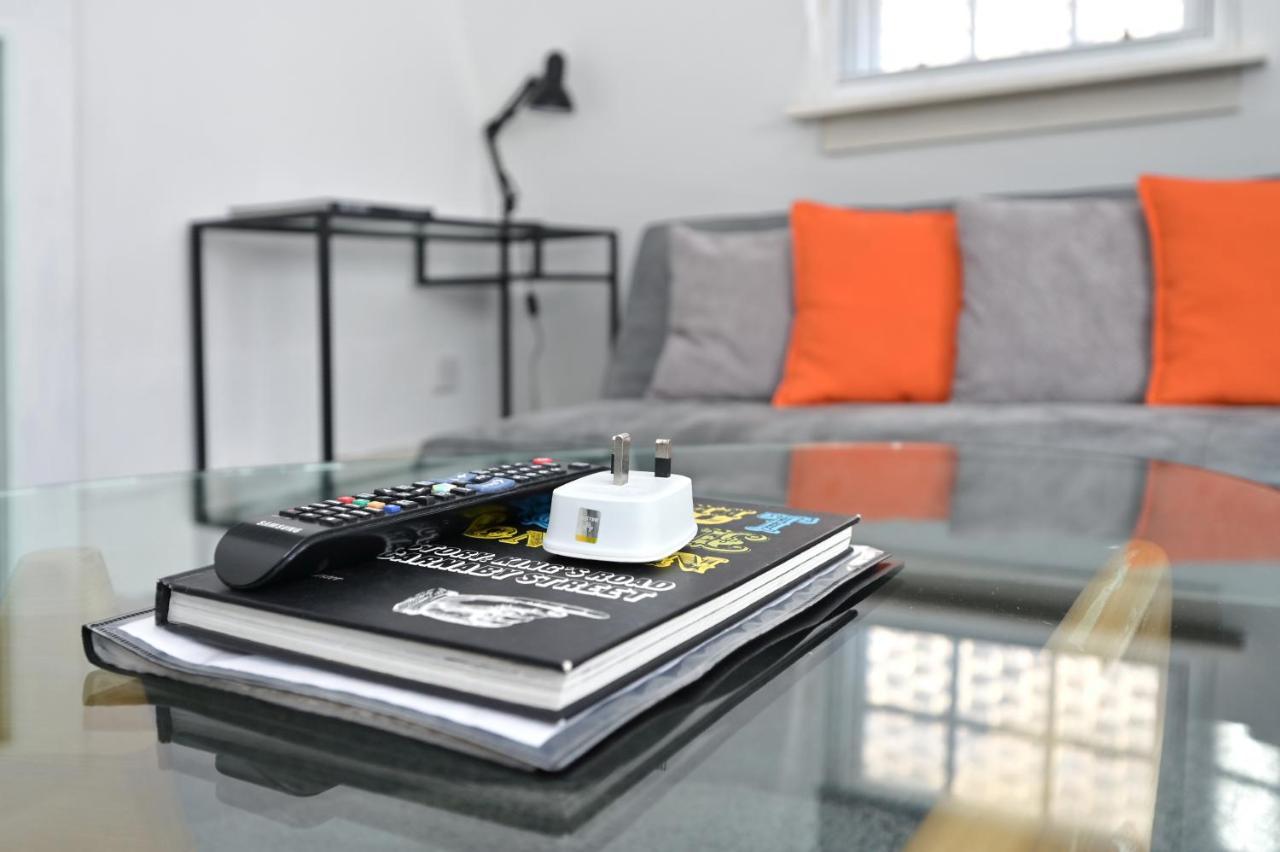 Soho, Piccadilly & Chinatown - Two Bedroom & Two Double Beds Apartment London Kültér fotó