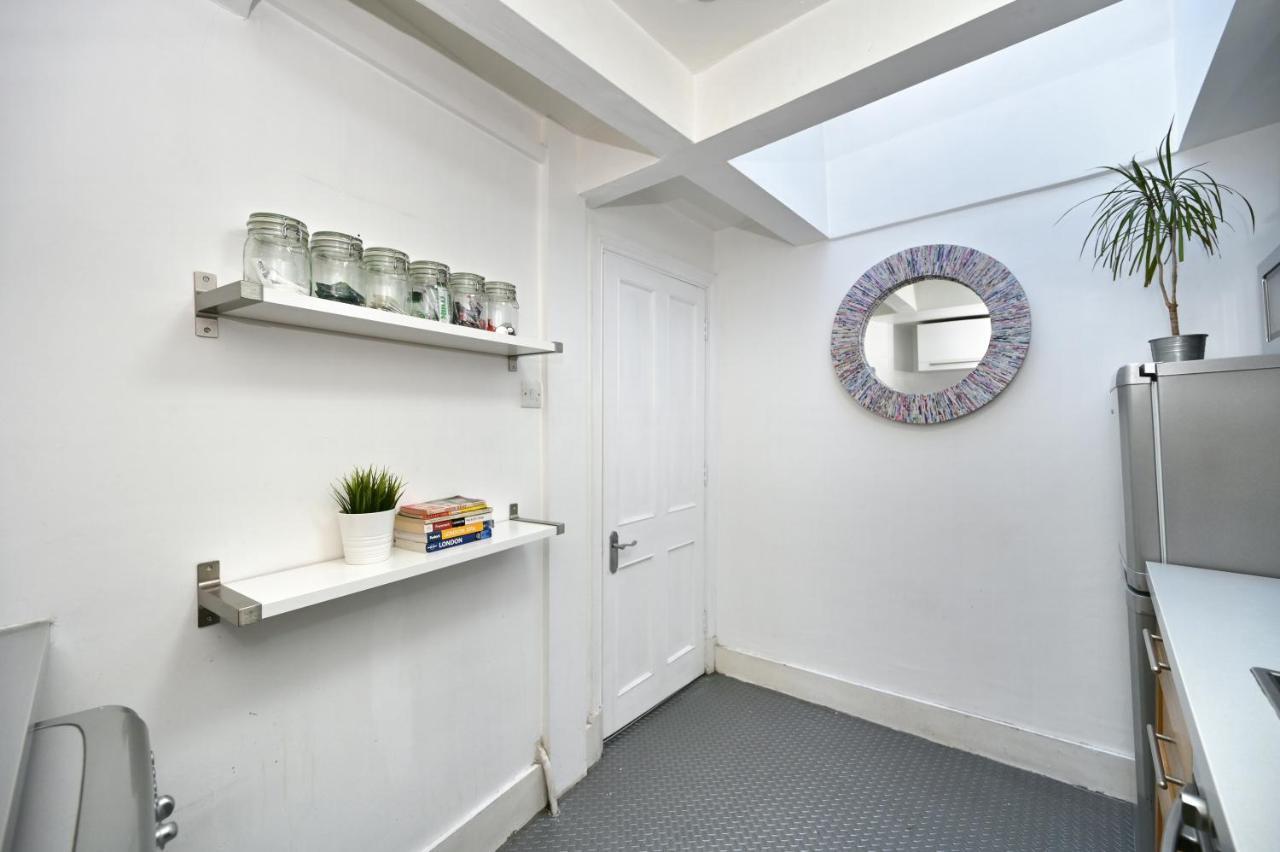 Soho, Piccadilly & Chinatown - Two Bedroom & Two Double Beds Apartment London Kültér fotó